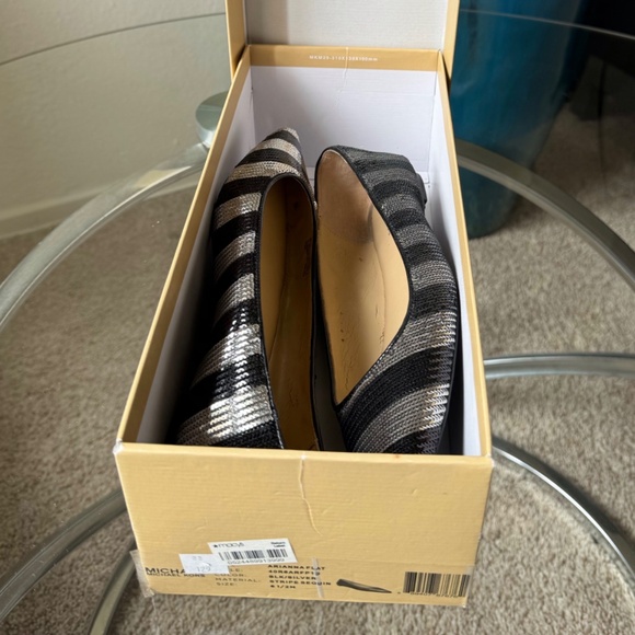 MICHAEL Michael Kors ARIANNA Black&Silver SEQUIN Stripe Flats = US6.5 - Picture 8 of 8